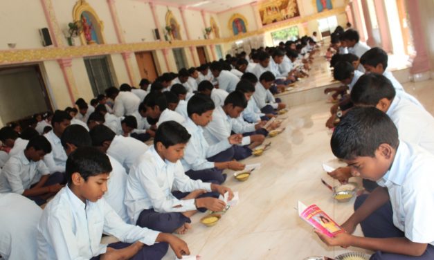 SRI SATHYA SAI LAKSHARCHANA